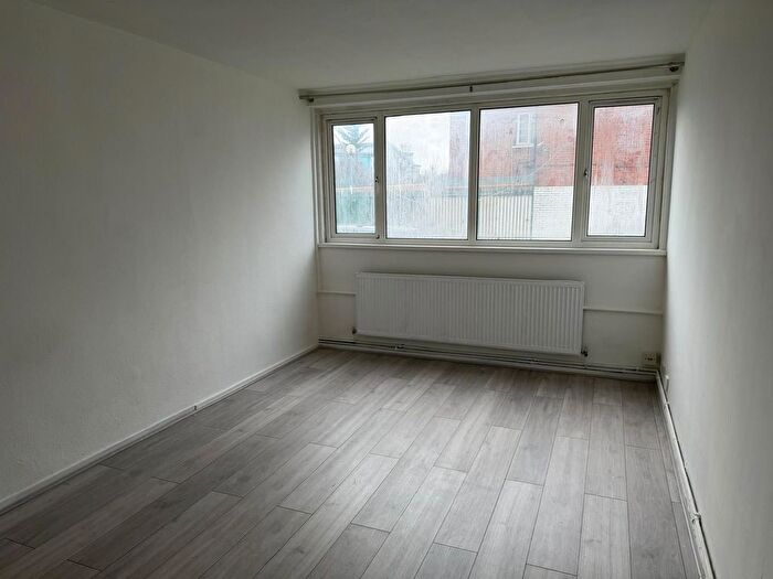 2 Bedroom Flat To Rent In Freshwater Court, Lady Margaret Road, Southall, UB1