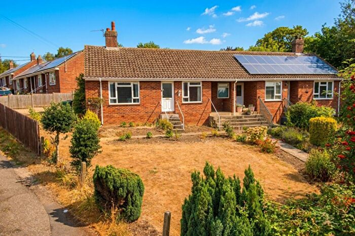 2 Bedroom Semi-Detached Bungalow For Sale In The Crescent, Newton Flotman, Norwich, NR15