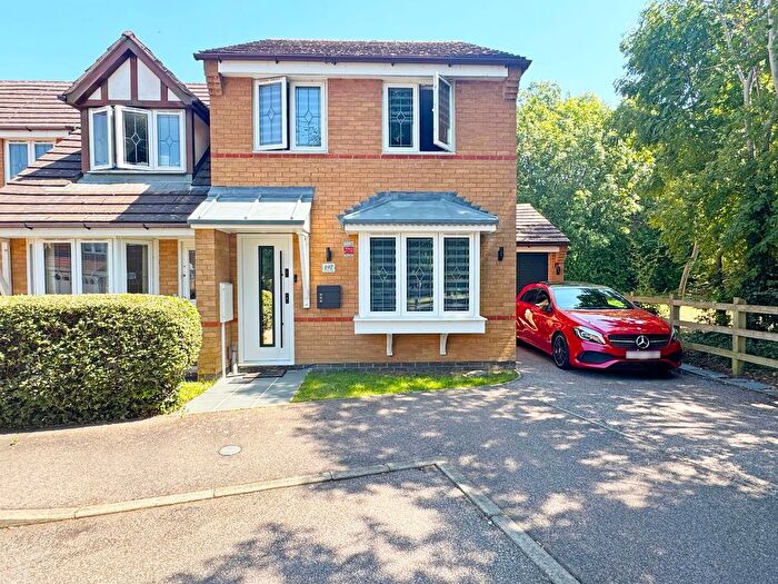 3 Bedroom End Of Terrace House For Sale In Riverstone Way, Northampton, NN4