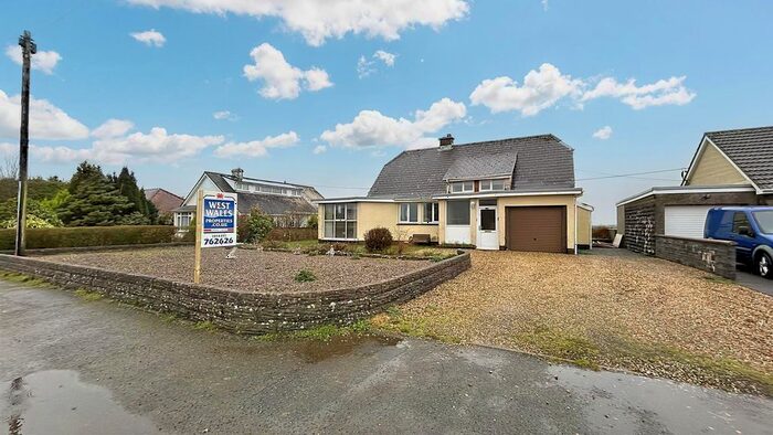 4 Bedroom Detached Bungalow For Sale In Bulford Road, Johnston, Haverfordwest, SA62