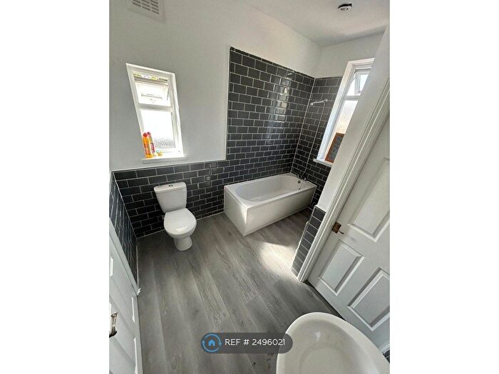 3 Bedroom Flat To Rent In Tantobie Road, Newcastle Upon Tyne, NE15