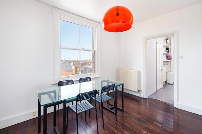 1 Bedroom Flat To Rent In Brooksby`s Walk, Hackney, London, E9