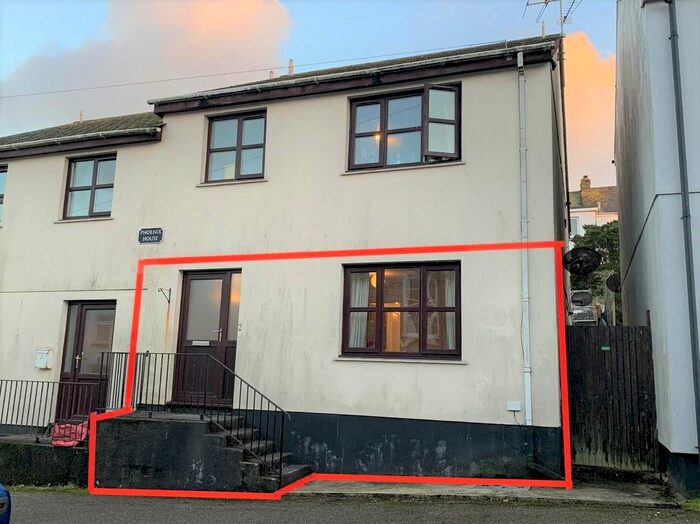 2 Bedroom Flat To Rent In Lister Street, Falmouth, TR11