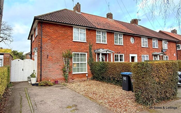 3 Bedroom End Of Terrace House For Sale In Beechfield Road, Welwyn Garden City, AL7