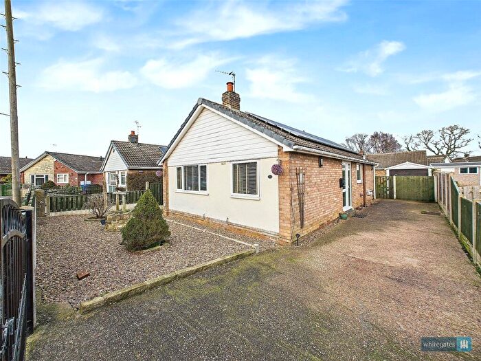 3 Bedroom Bungalow For Sale In Ulverston Avenue, Askern, Doncaster, South Yorkshire, DN6