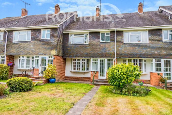 3 Bedroom Terraced House To Rent In Nelson Close, Stockbridge, SO20