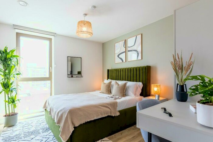 3 Bedroom Flat To Rent In Flat, Kangaroo Works, Rockingham Street, Sheffield, S1