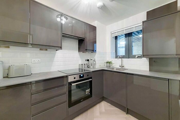 1 Bedroom Flat To Rent In Barnsbury Road, Angel, London, N1