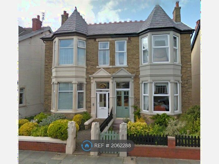 1 Bedroom Flat To Rent In Broadway, Blackpool, FY4