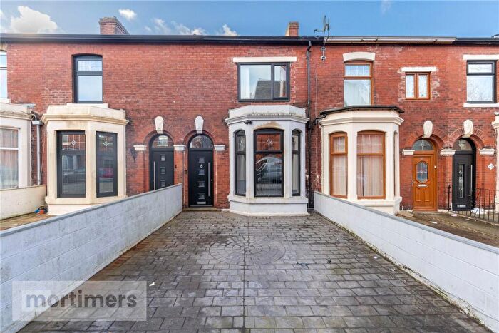 5 Bedroom Terraced House For Sale In Leamington Road, Blackburn, Lancashire, BB2