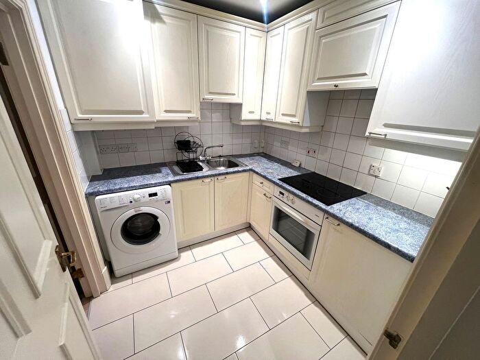 1 Bedroom Flat To Rent In Acton Lane, Chiswick, W4