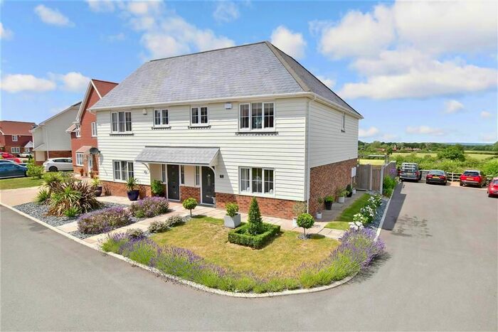 3 Bedroom Semi-Detached House For Sale In Halden Close, High Halden, Ashford, Kent, TN26