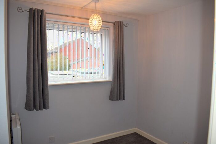 2 Bedroom Flat To Rent In Simon Close, Nuneaton, CV11