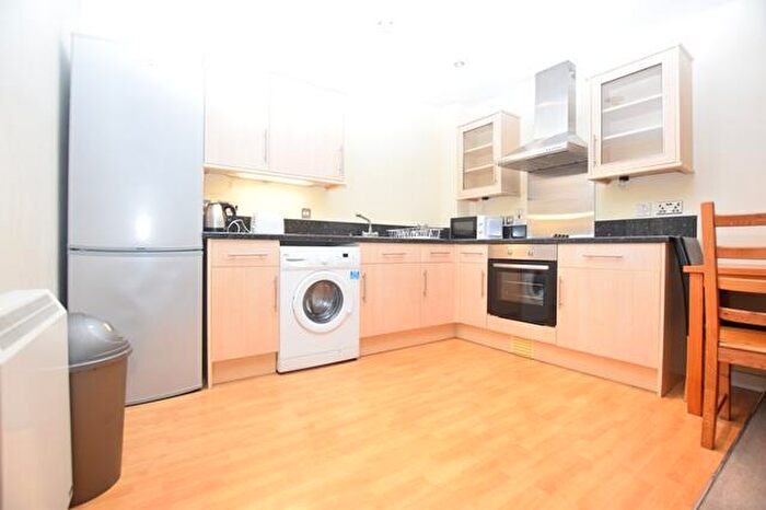 2 Bedroom Apartment To Rent In Cornish House, Adelaide Lane, S3