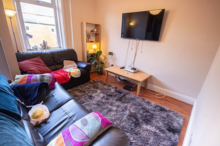 5 Bedroom Maisonette To Rent In Dinsdale Road, Newcastle Upon Tyne, NE2