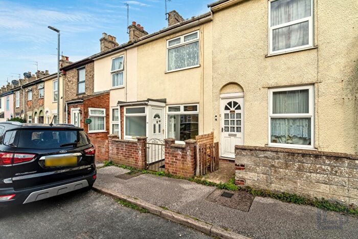 2 Bedroom Terraced House For Sale In Lovewell Road, Lowestoft, NR33