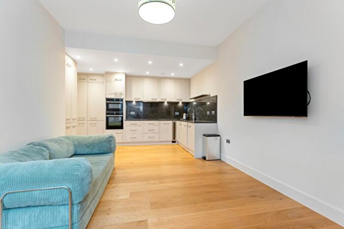 2 Bedroom Flat To Rent In Marchmont Crescent, Marchmont, Edinburgh, EH9