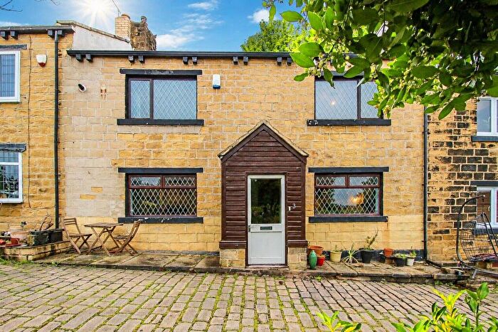 3 Bedroom Cottage For Sale In Crimbles Terrace, Pudsey, LS28