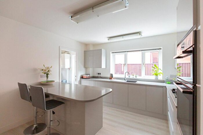 4 Bedroom Detached House For Sale In College Park Drive, Bristol, BS10