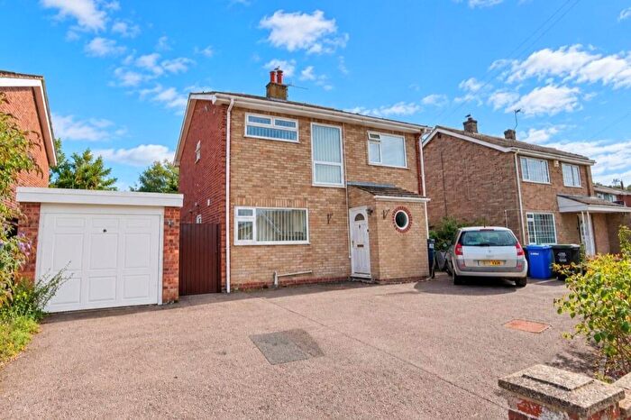 3 Bedroom Detached House For Sale In Fern Avenue, Lowestoft, NR32