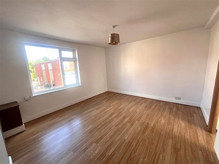 2 Bedroom Flat To Rent In Kirkgate Street, Wisbech, PE13