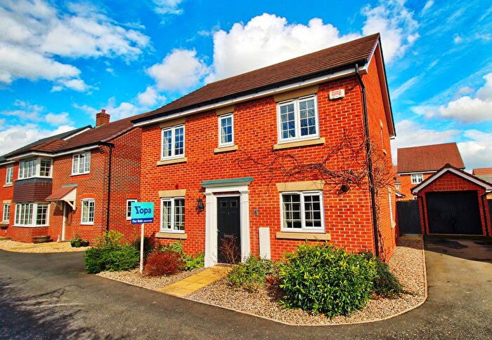 4 Bedroom Detached House For Sale In Birch Grove, Honeybourne, Evesham, WR11