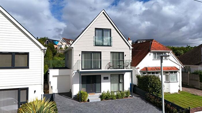 4 Bedroom Detached House To Rent In Whitecliff Crescent, Poole, BH14