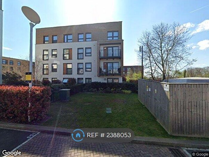 3 Bedroom Flat To Rent In Unwin Way, Stanmore, HA7