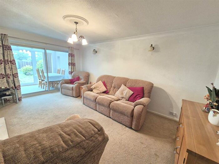 2 Bedroom Detached Bungalow For Sale In Ashburton Road, Hugglescote, Leicestershire, LE67