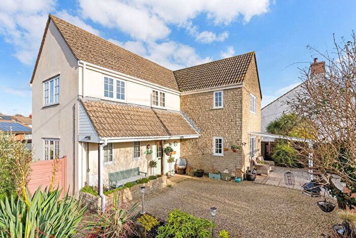 4 Bedroom Detached House For Sale In Orchard Drive, Aust, BS35