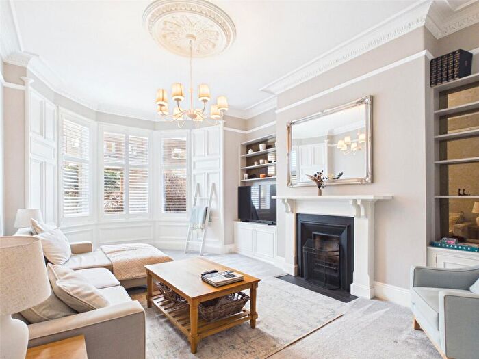 2 Bedroom Apartment To Rent In Strathearn Road, Edinburgh, Midlothian, EH9