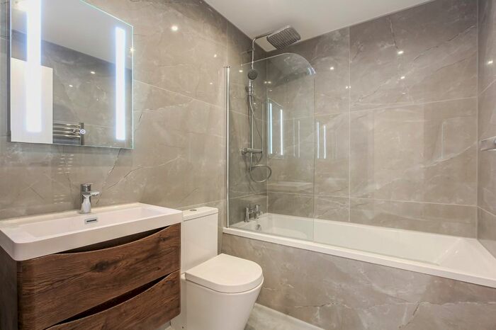 1 Bedroom Flat To Rent In Ambleside Avenue, London, SW16