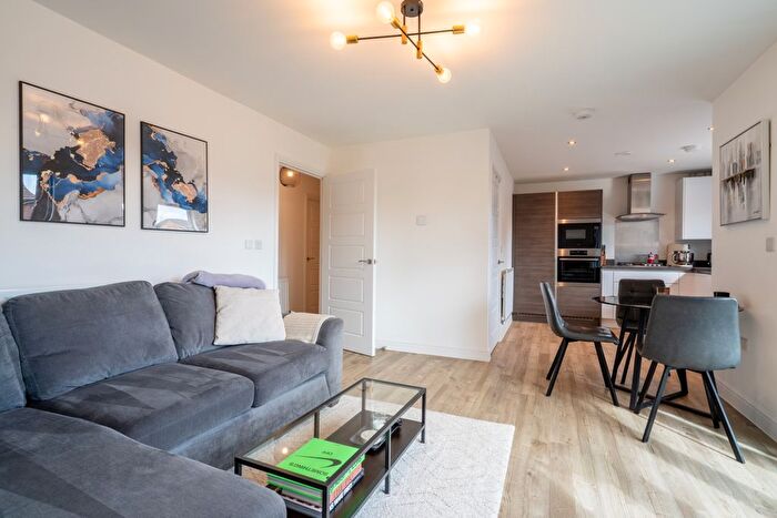 2 Bedroom Flat For Sale In Ackers Drive, Weldon, Ebbsfleet Valley, Swanscombe, Kent, DA10