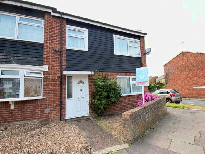 3 Bedroom Property To Rent In Hudson Road, Canterbury, Kent, CT1