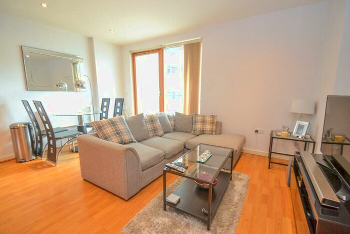 1 Bedroom Flat To Rent In Crown Point Road, Leeds, LS9