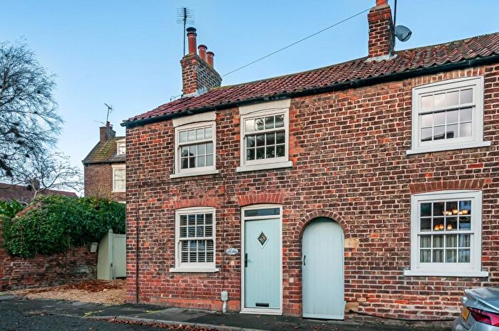 2 Bedroom End Of Terrace House For Sale In Main Street, Cherry Burton, Beverley, HU17