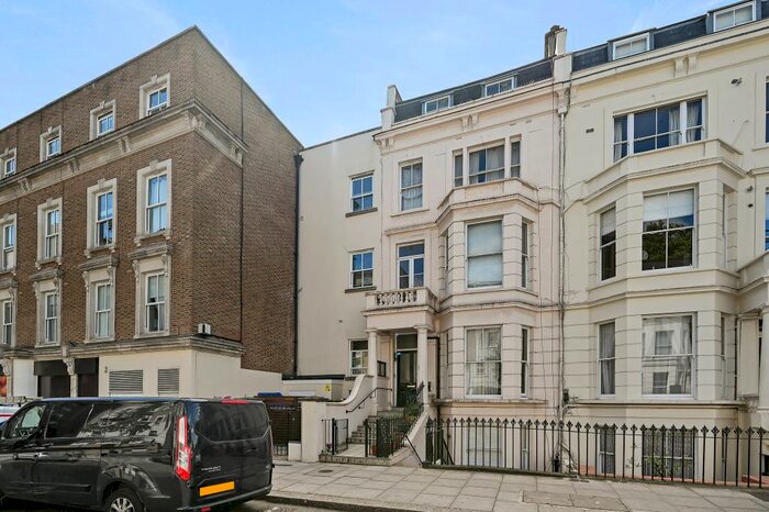 1 Bedroom Flat To Rent In Earls Court Road, Earls Court, London, SW5