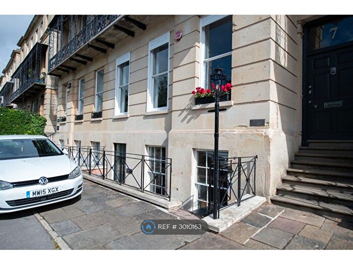 2 Bedroom Flat To Rent In Lansdown Place, Cheltenham, GL50