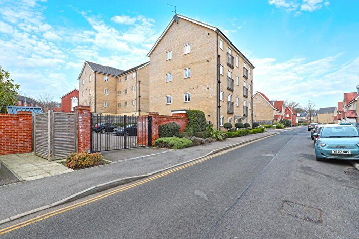 1 Bedroom Apartment For Sale In Five Oaks Lane, Chigwell, IG7