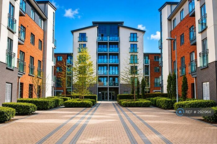 2 Bedroom Flat To Rent In Worsdell Drive, Gateshead, NE8