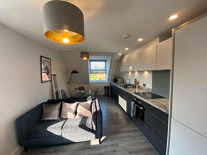 2 Bedroom Flat To Rent In Consort House, Prince Gate, - Homer Rd, Solihull, Birmingham, B91