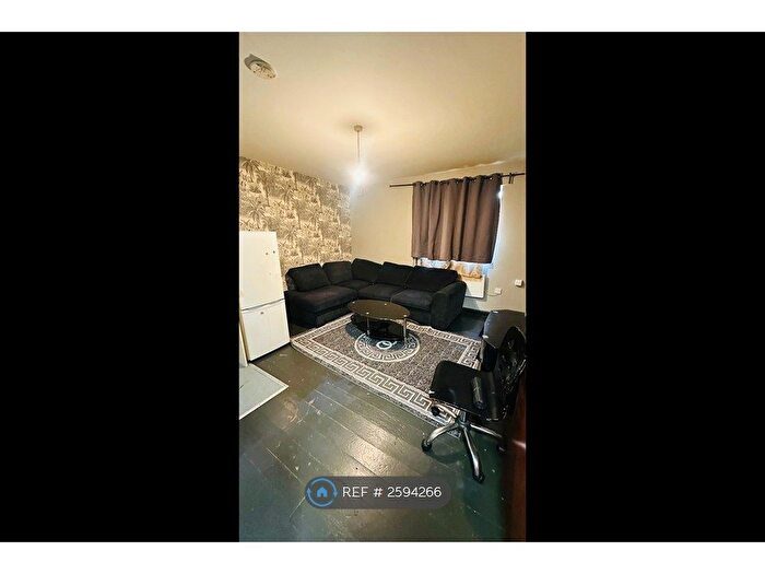 1 Bedroom Flat To Rent In New Road, Chatham, ME4