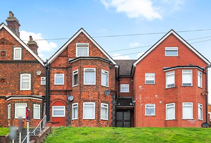 2 Bedroom Flat To Rent In North Farm Road, Tunbridge Wells, Kent, TN2