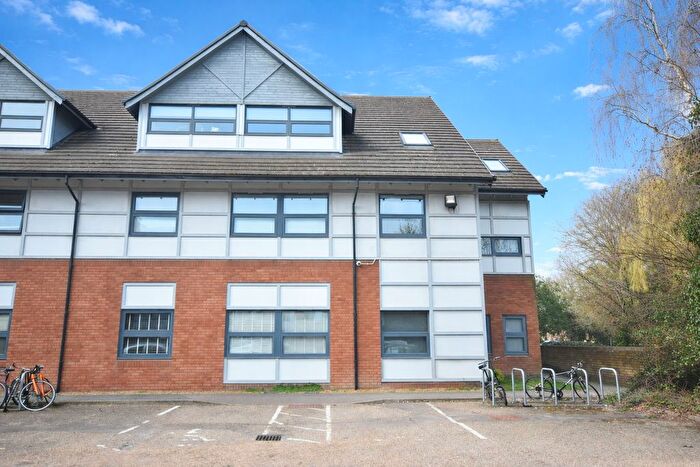 1 Bedroom Flat To Rent In The Chestnuts, Meadow Lane, PE27