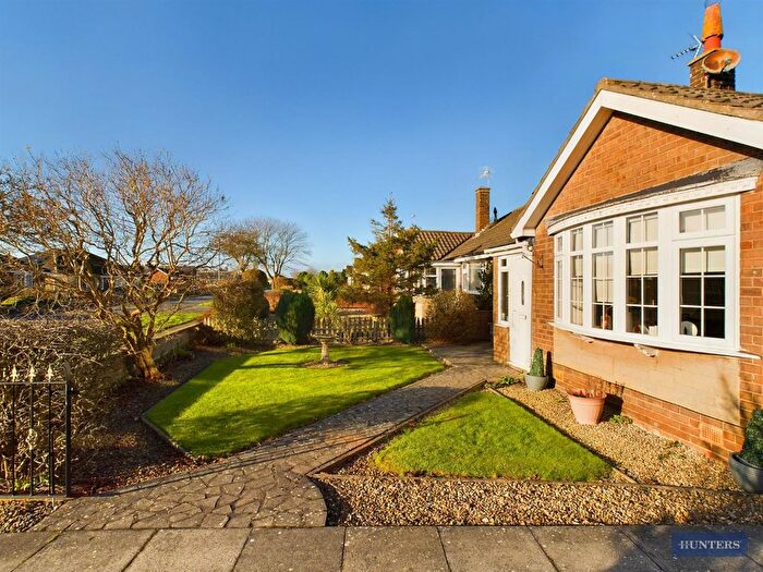 2 Bedroom Semi-detached Bungalow For Sale In Harewood Drive, Filey, YO14