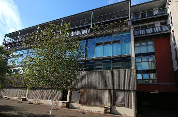 1 Bedroom Flat For Sale In Brittany Street, Stonehouse, Plymouth, PL1