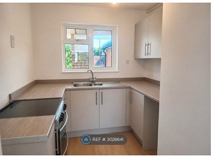 1 Bedroom Flat To Rent In Rowan Drive, Billingshurst, RH14