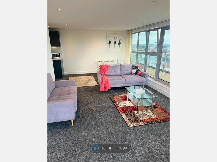 2 Bedroom Flat To Rent In North West, Nottingham, NG1