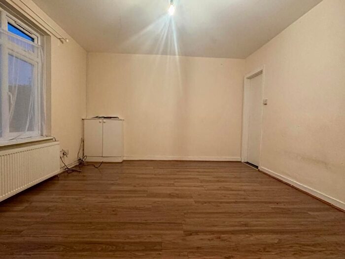 3 Bedroom Property To Rent In Uxbridge Road, Slough, SL2