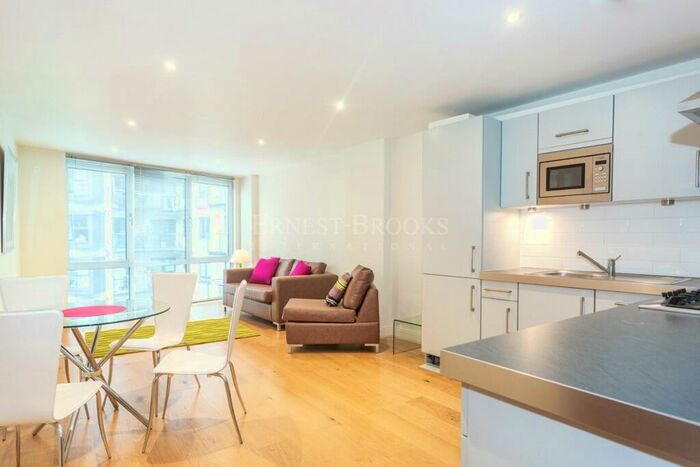 1 Bedroom Apartment To Rent In Houghton Court, Glasshouse Yard, Farringdon, EC1A